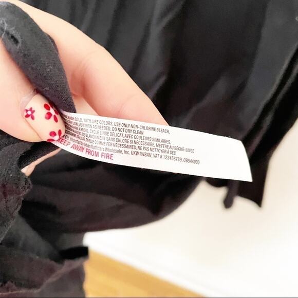 Free People black long sleeves tie back scoop neck - Picture 6 of 8